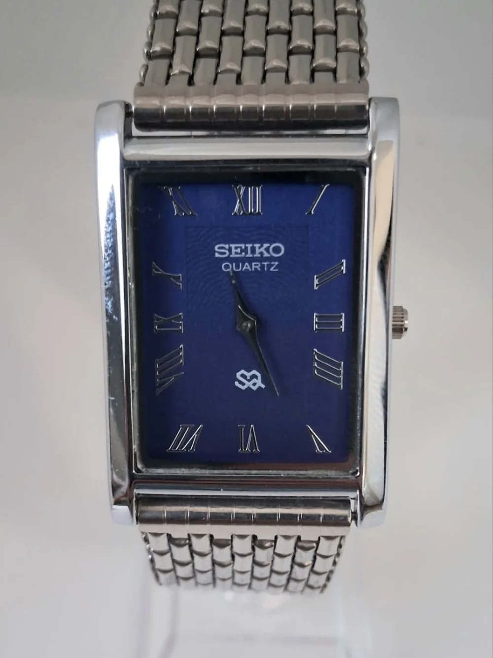 Vintage Rare Seîko Quartz slim tank 33mm Watch